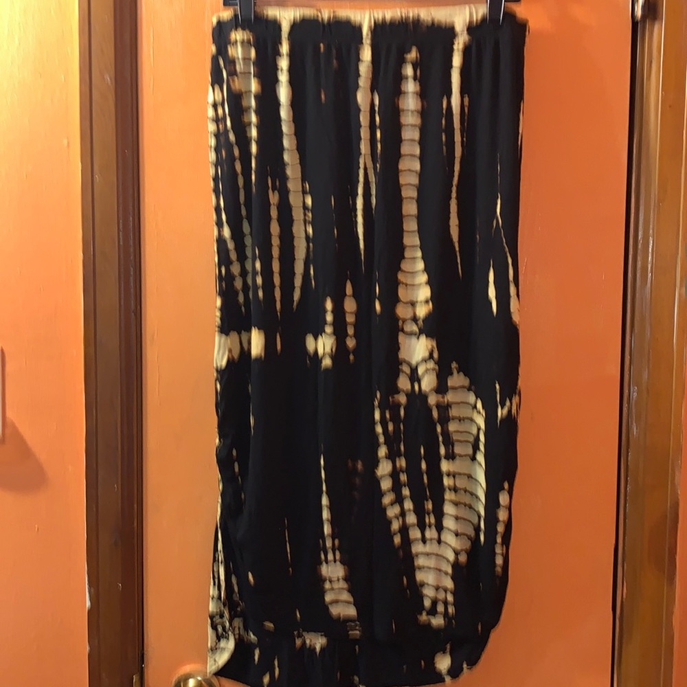 *3 for $25* Jesse & J Black tye dye high low Skirt ruching on the sides Size 3X
